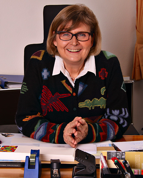 Unsere Schulleiterin ist Frau Britta Berschick Unsere Schulleiterin ist Frau Britta Berschick